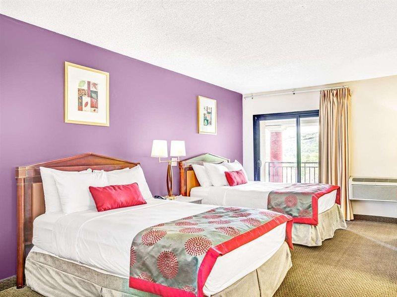 Ramada By Wyndham Rockaway Otel Dış mekan fotoğraf