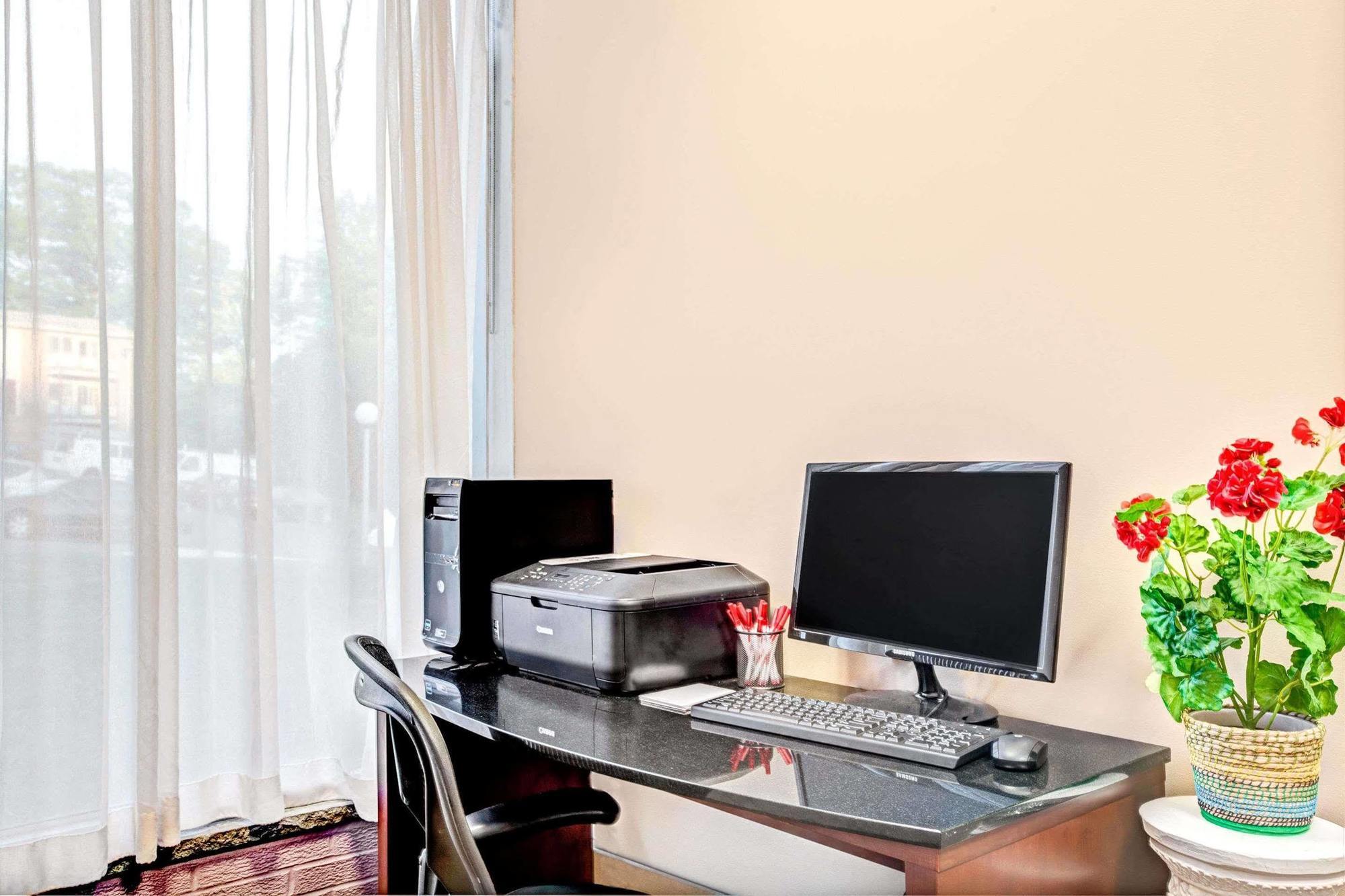 Ramada By Wyndham Rockaway Otel Dış mekan fotoğraf
